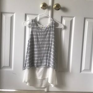 🤩Gray striped top🤩